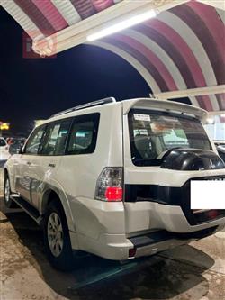 ميتسوبيشي باجيرو